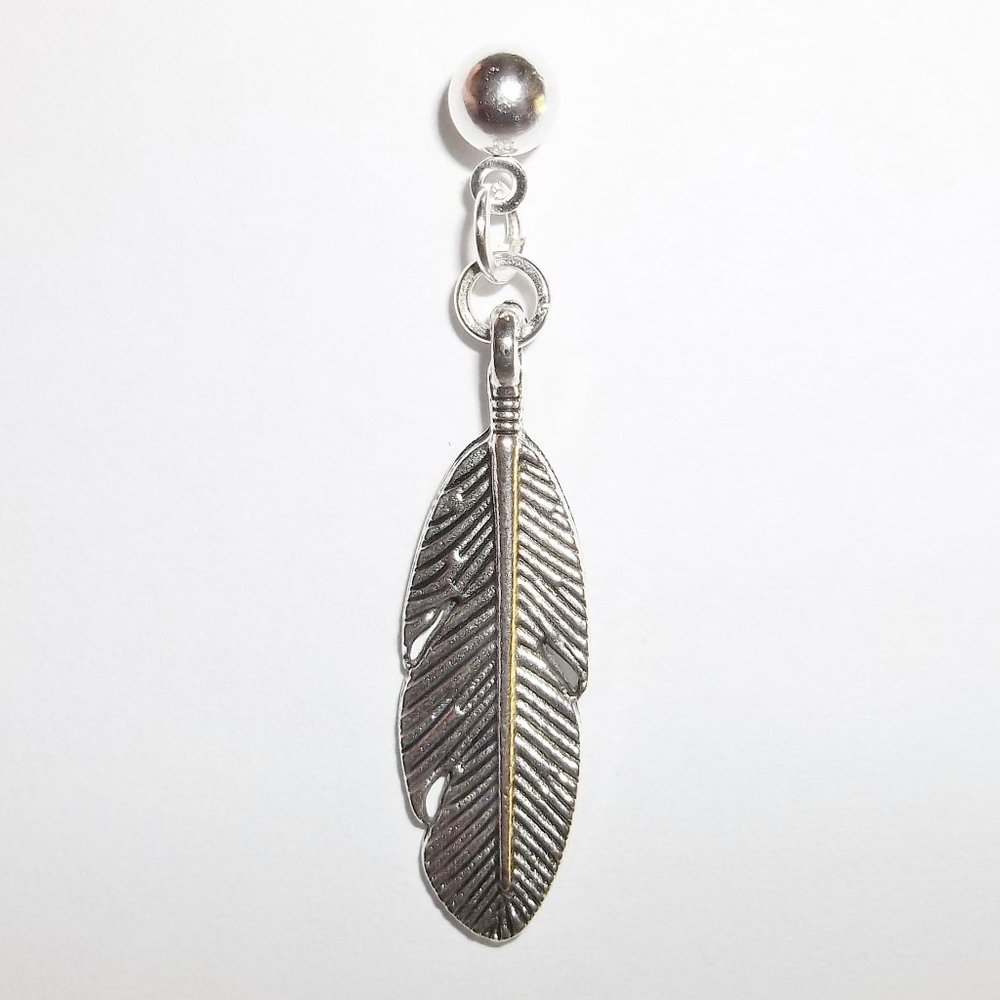 One Silver Feather Earring Man Jewelry Style Unisex Minimalist Style NWT 5328